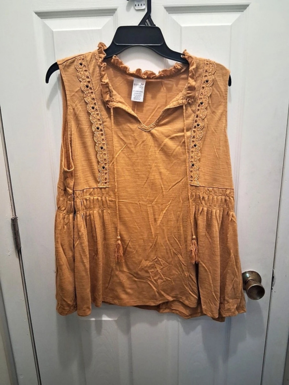 Terra & Sky Lace Trim Sleeveless Blouse in Brown Size 1X